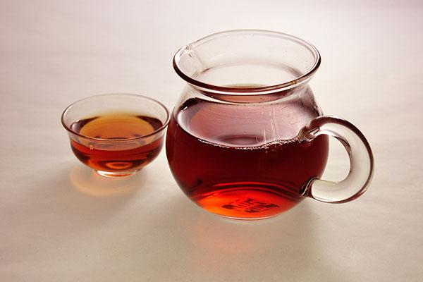 安化黑茶的功效与作用及禁忌（安化黑茶天尖茶的功效与作用）